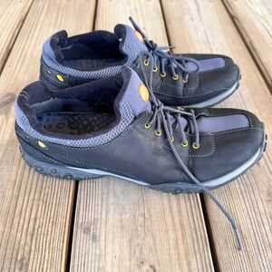 Timberland women’s leather athletic shoes size 9